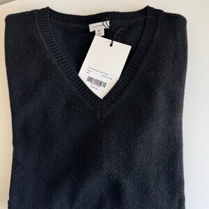 Cuyana wool/cashmere v-neck sweater, black, medium